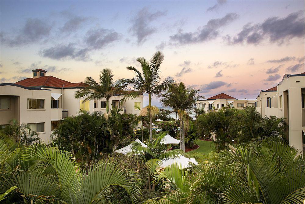 Golden Riviera Absolute Beachfront Resort Gold Coast Exterior photo